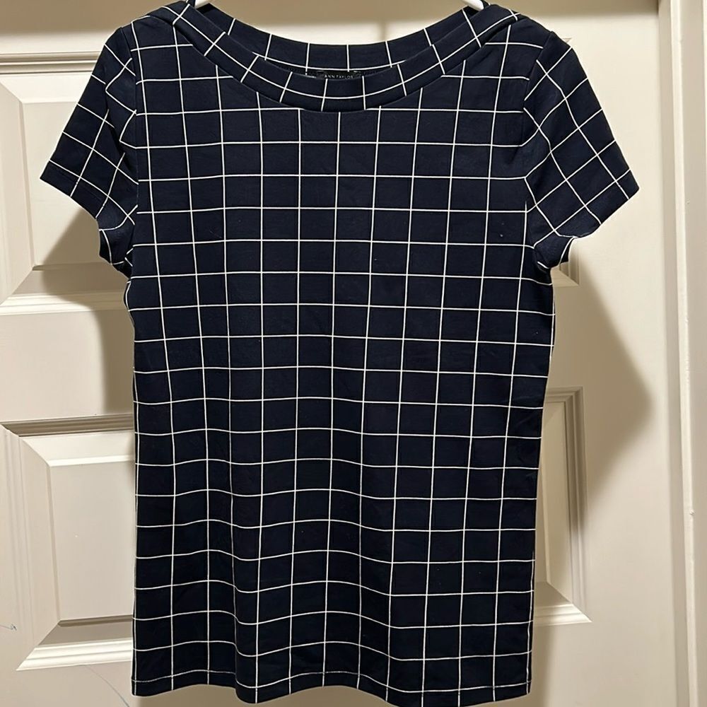 Ann Taylor M Top